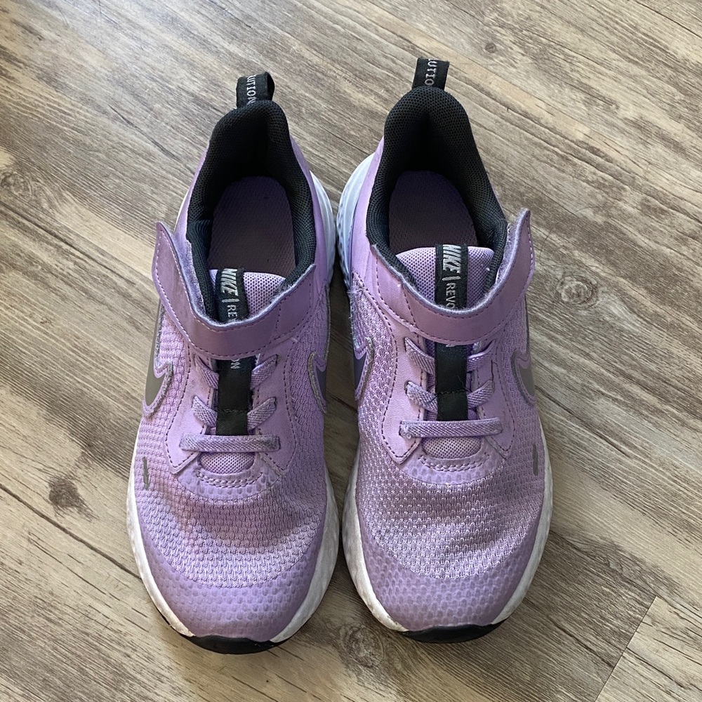 Nike Lavender Running Shoes